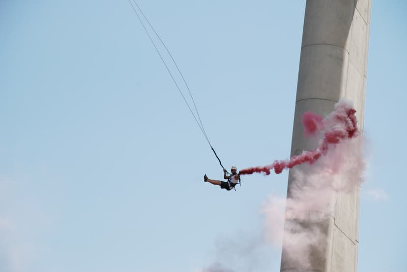 Šuolis su virve iš rekordinio aukščio DVIEM