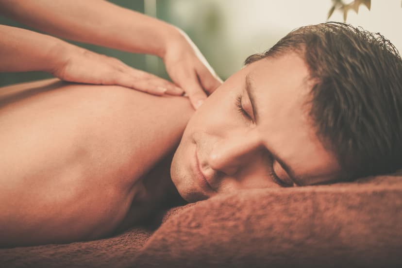 Šildantis viso kūno ir galvos masažas JAM