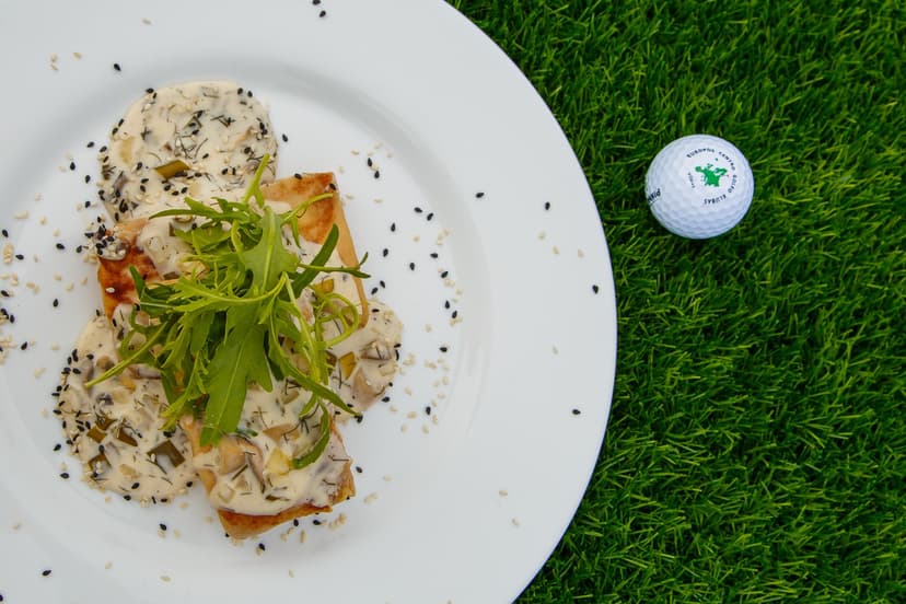 Vakarienė griliaus bare „Golf & Grill 19th“ DVIEM