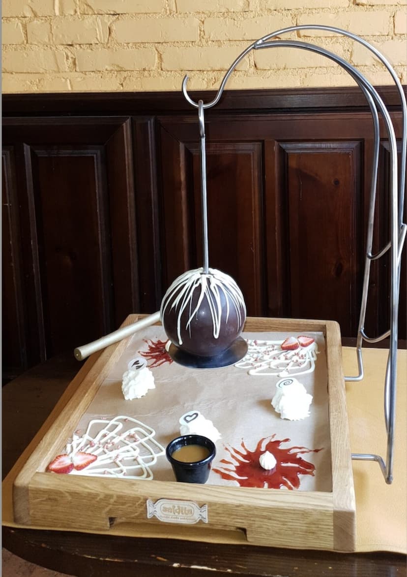 „Šokoladinė pinata“ dviem