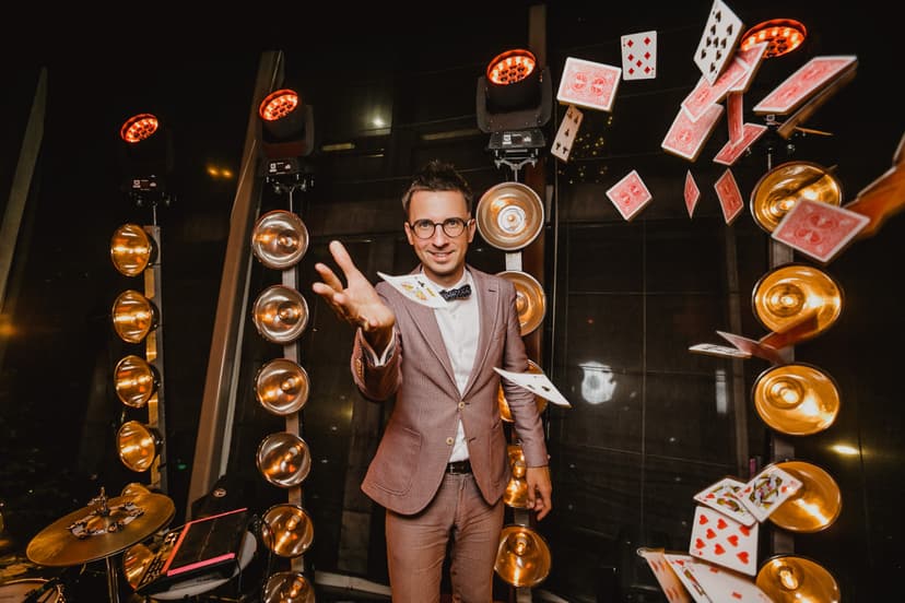Magijos šou ir vakarienė „Magic Dinner“ 1 asm. Vilniuje