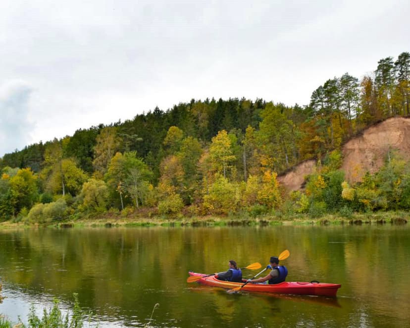 Pažintinis plaukimas baidarėmis Kauno rajone