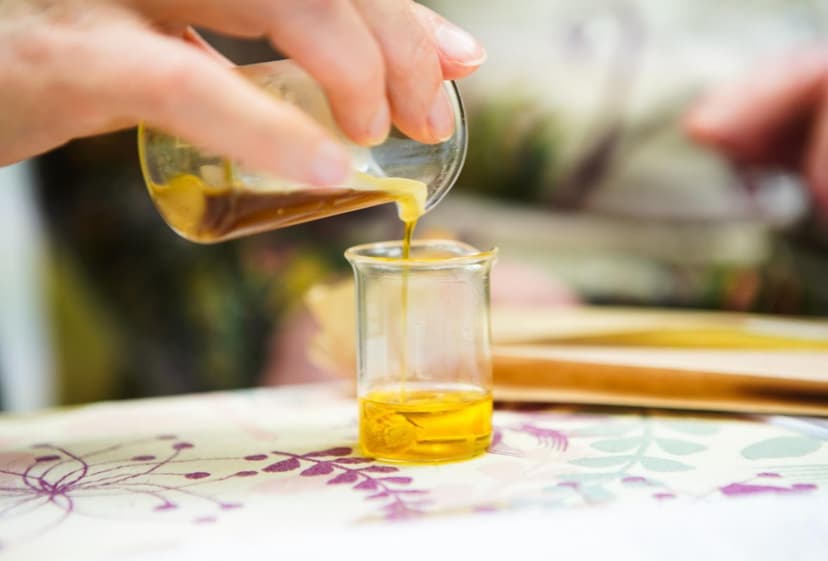 Kietųjų (vaškinių) kvepalų gamyba