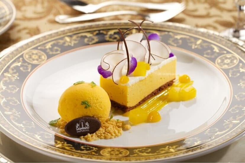 Vėlyvieji savaitgalio pusryčiai restorane „Imperial“ vienam