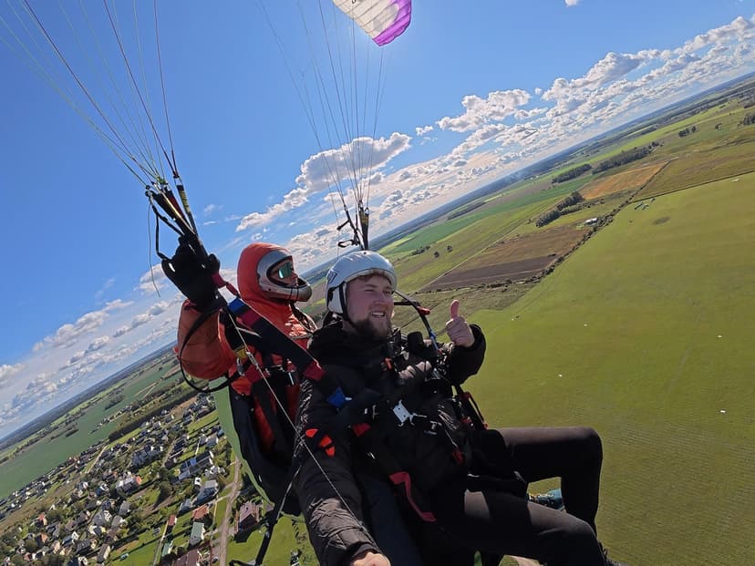 Skrydis parasparniu + filmavimas DOVANŲ