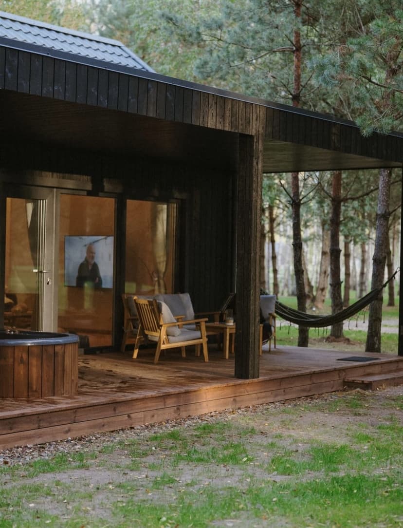 Nakties poilsis „Miško kortai“ namelyje su ofūro vonia 2 asm.